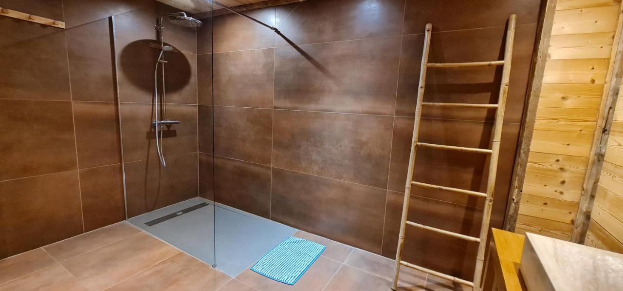Chambres D'Hotes Le Repere Des Anges Et Spa Larnod Экстерьер фото
