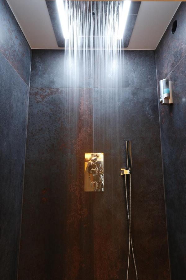 Chambres D'Hotes Le Repere Des Anges Et Spa Larnod Экстерьер фото